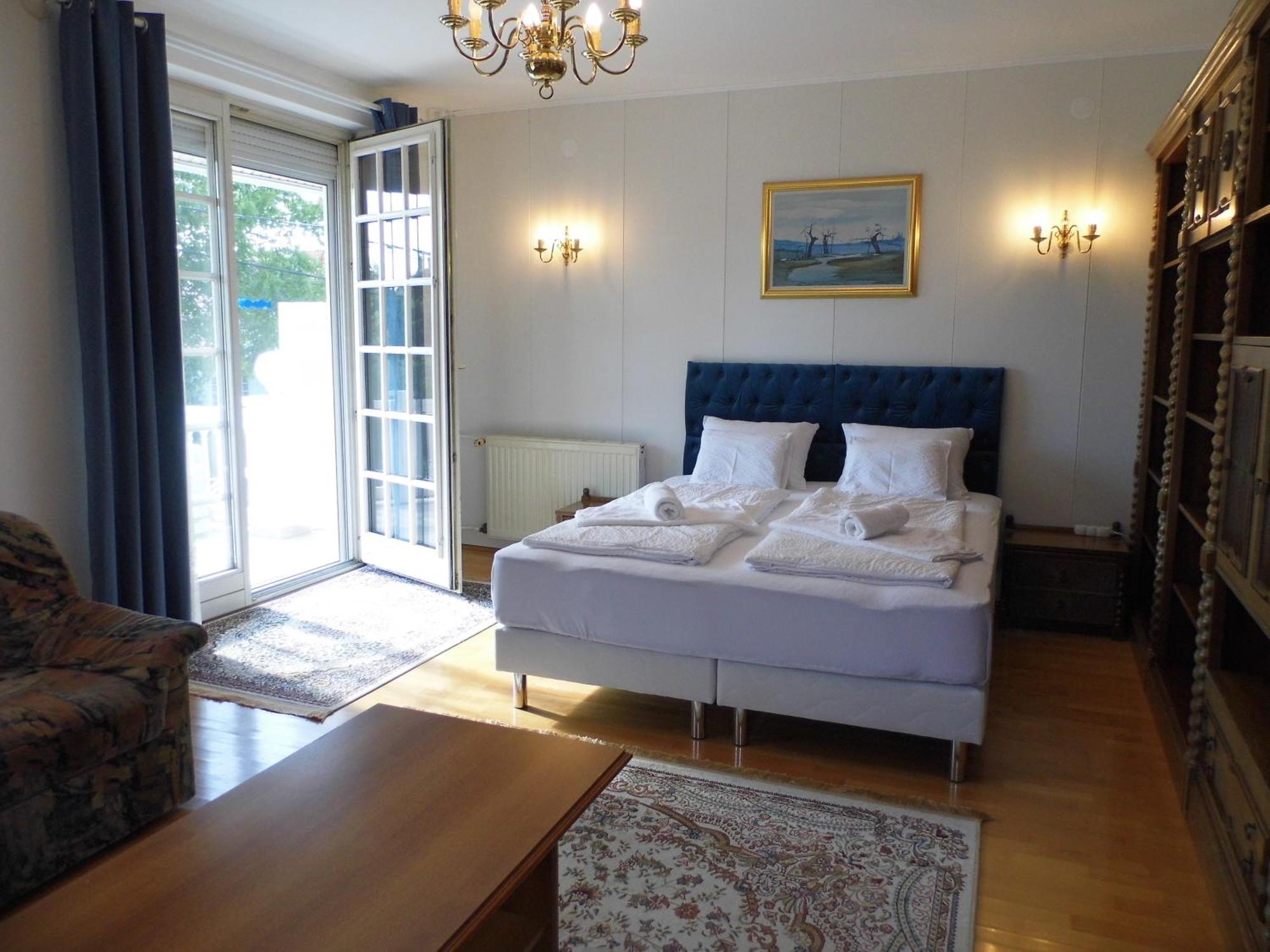 Millennium Villa Keszthely Room photo